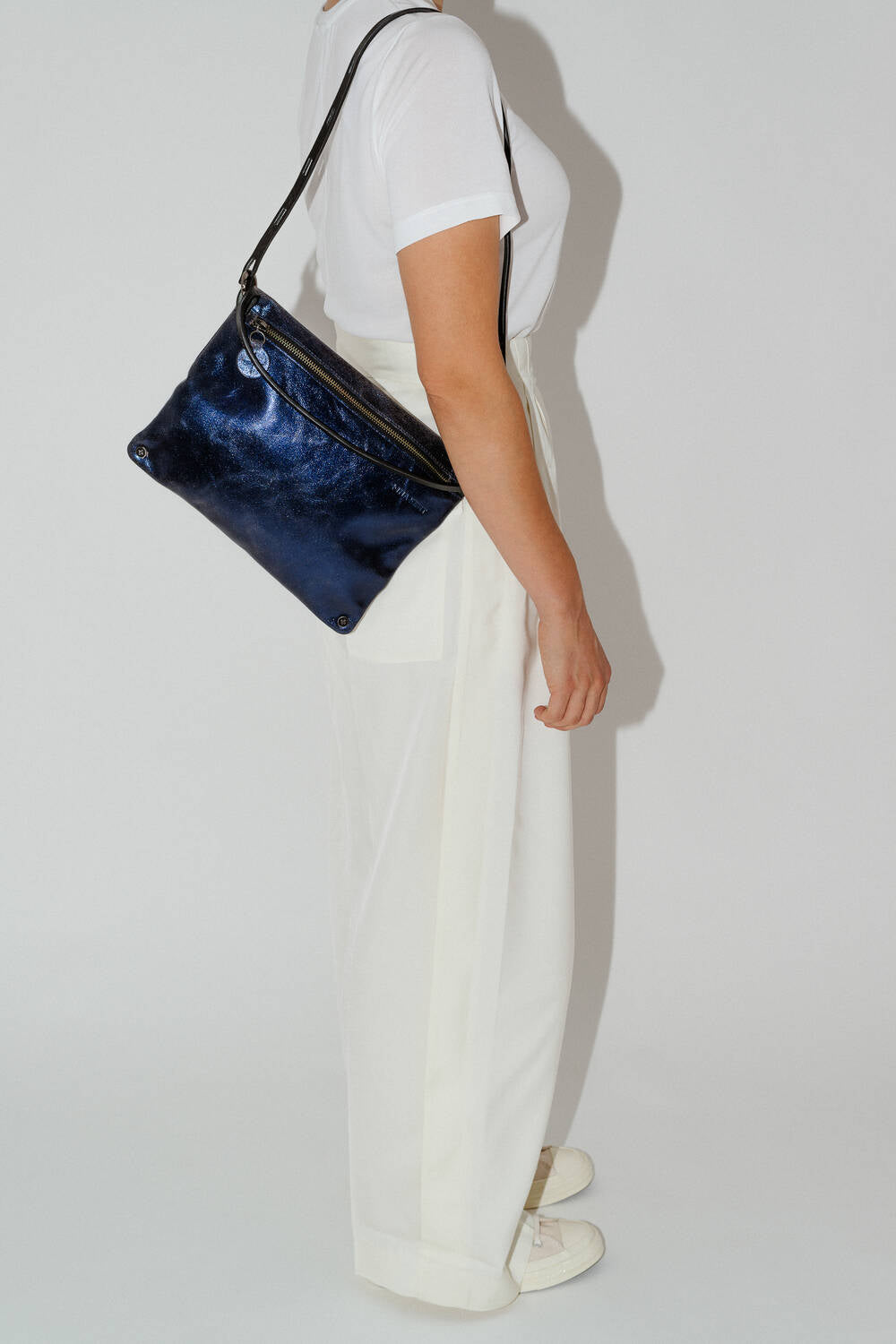 Moonlit ed. 1 Umhängetasche crackled Navy