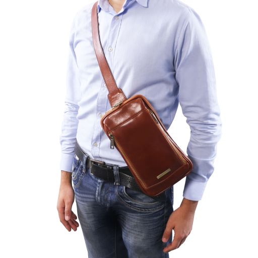 Martin - Brusttasche aus Leder Dunkelbraun