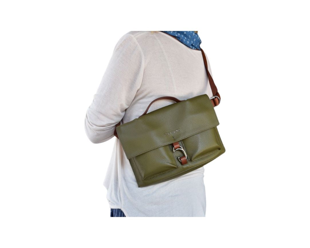 Scout Bauchtasche Olive aus Glattleder