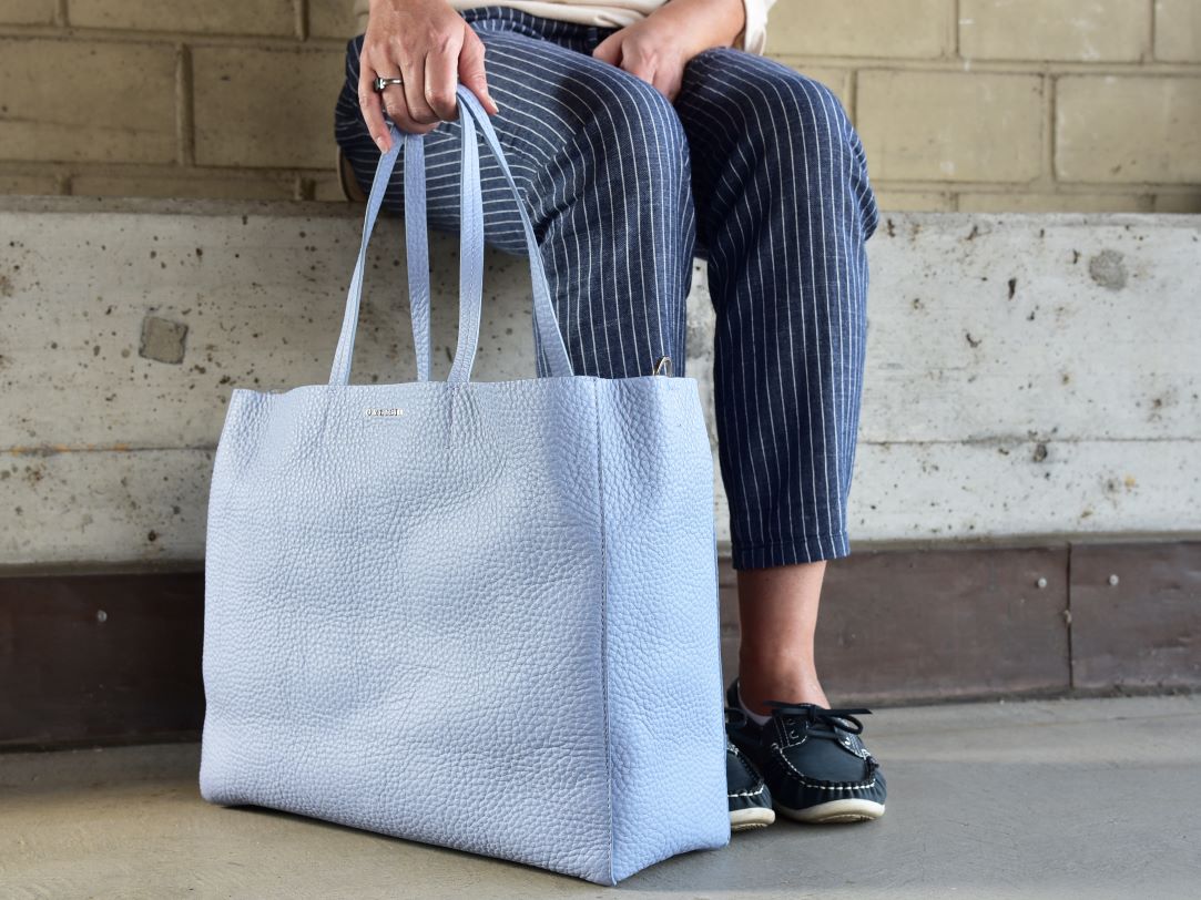 Le Sac Hellblau Shopper aus Leder