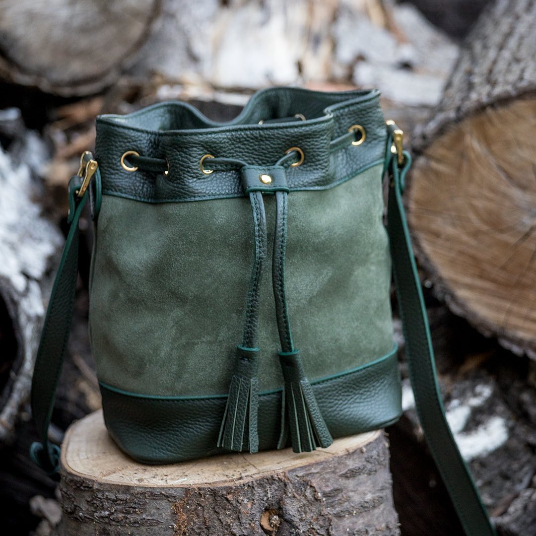 Bucket Bag Medium Wildleder Leder Grün Connibi